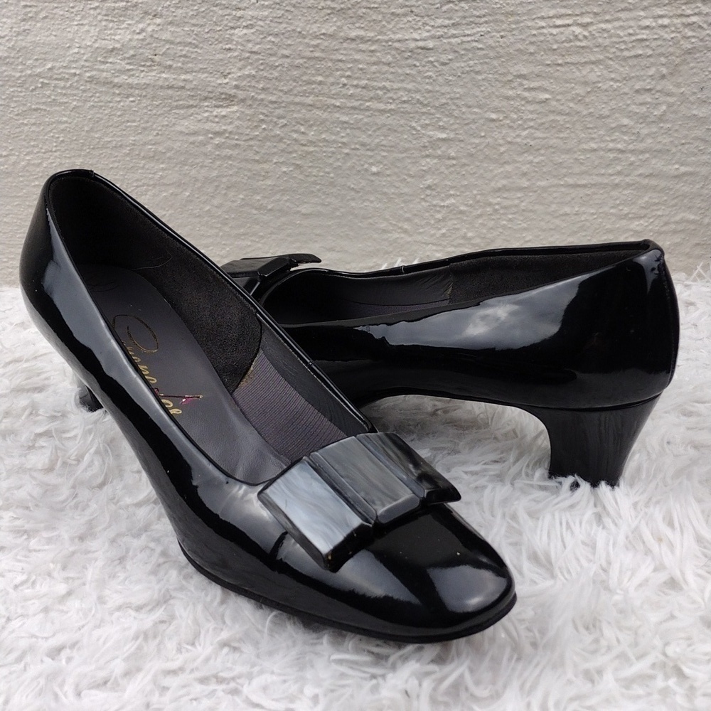 Serenades by Florsheim Vintage Black Patent Leather Square Toe Slip-On Pump Shoe